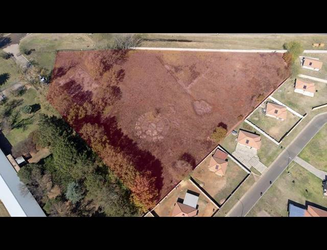 LAND FOR SALE IN STRUBENVALE